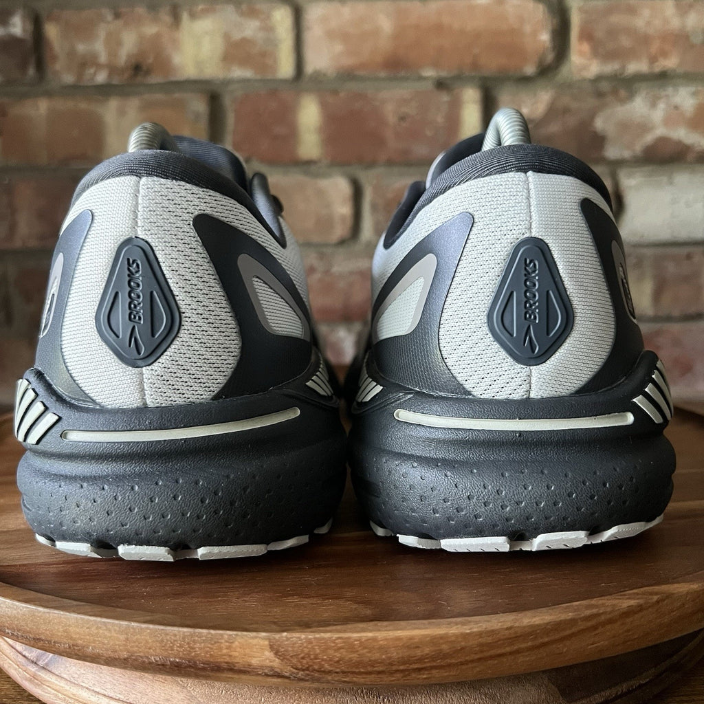 Brooks Adrenaline GTS 23 Supportive Gray Men's 8 4E Running Shoes Sneakers