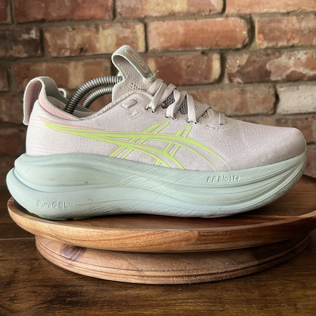 Asics Gel-Nimbus 28 Max Cushion Womens 7 Cream Green Running Shoes Sneakers