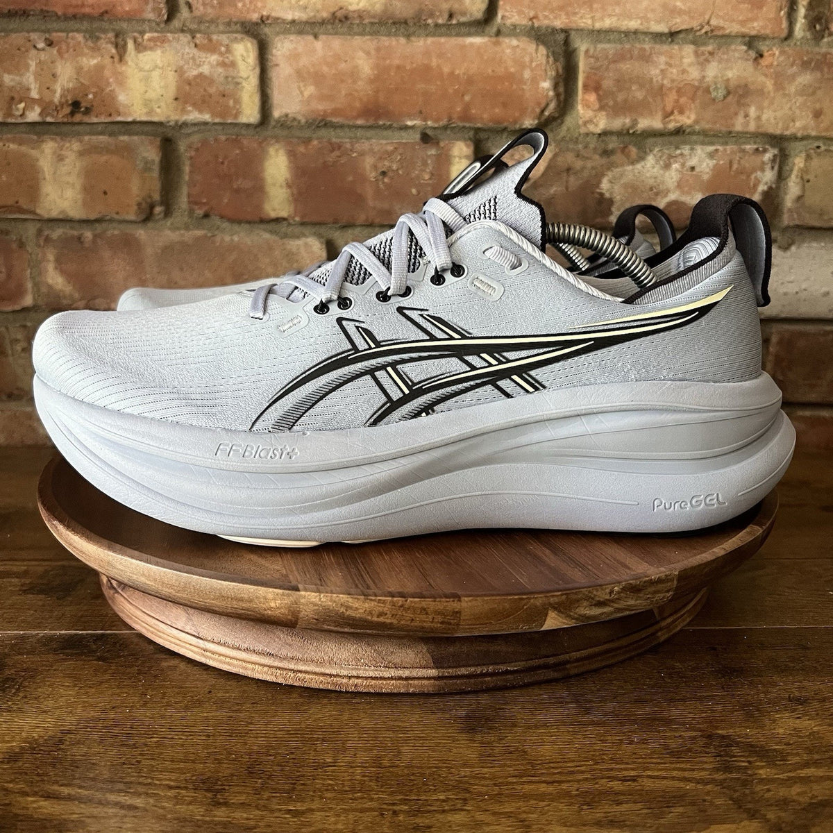 ASICS Gel-Nimbus 28 Max Cushion Men's 11.5 Grey Black Running Shoes Sneakers