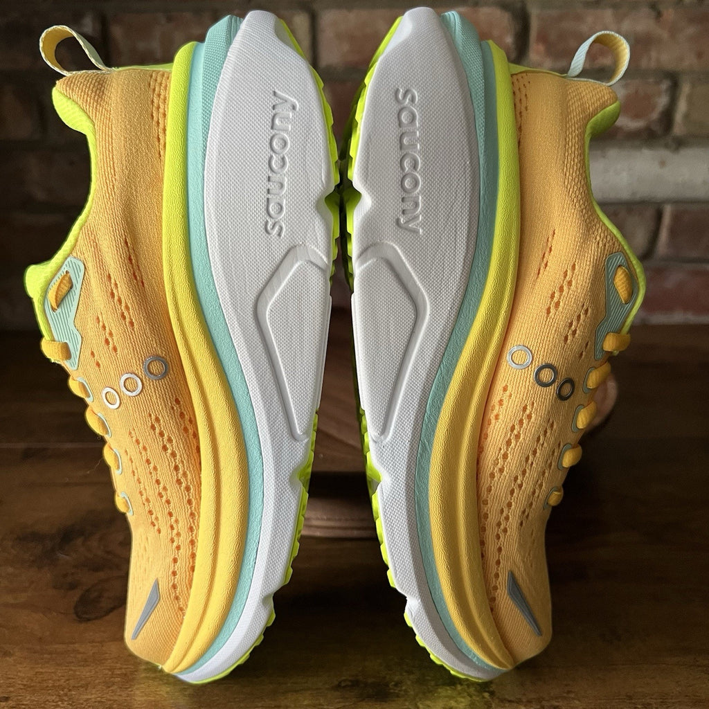 Saucony Hurricane 25 Stability Max Cushion Sunrise Citron Running Shoes Womens 5