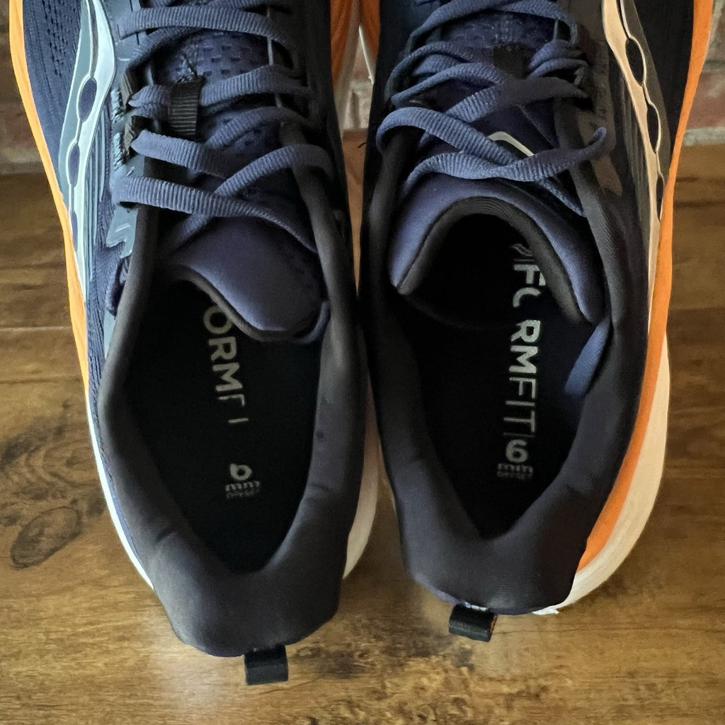 Saucony Hurricane 24 Max Cushion Stability Mens 11.5 Navy Running Shoes Sneakers