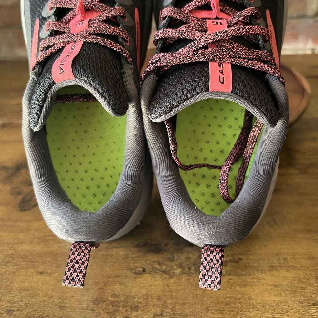 Brooks Women's Cascadia 16 GORE-TEX Trail Running Shoes Sneakers Women's 10