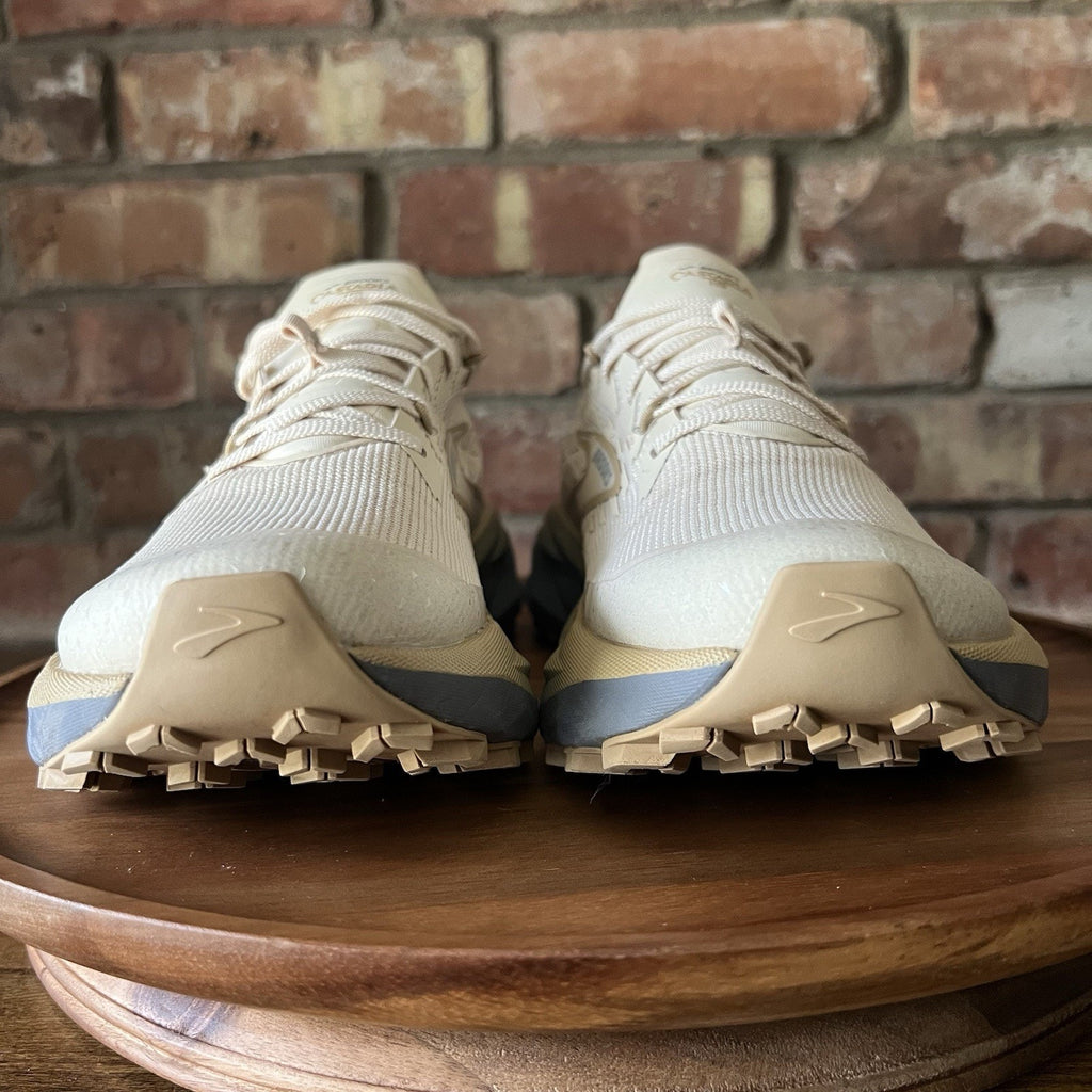 Brooks Cascadia 19 Tan Neural Balanced Cushion Trail Womens 8.5 Running Shoes
