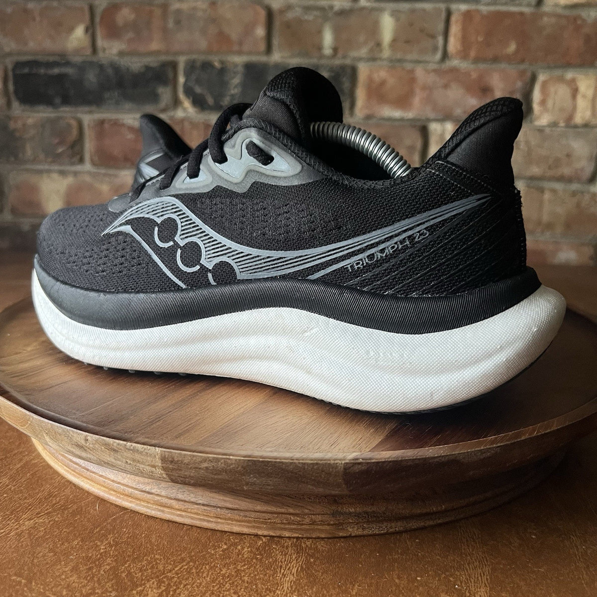 Saucony Triumph 23 Women's 7 Max Cushion Neutral Road Running Shoes Sneakers