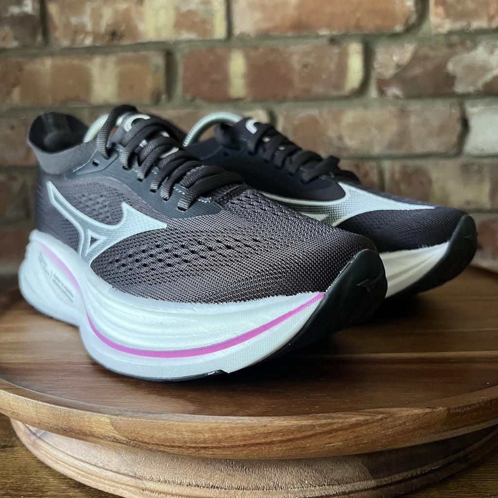 Mizuno Neo Zen Womens Size 7 Black Max Cushion Running Shoes Sneakers