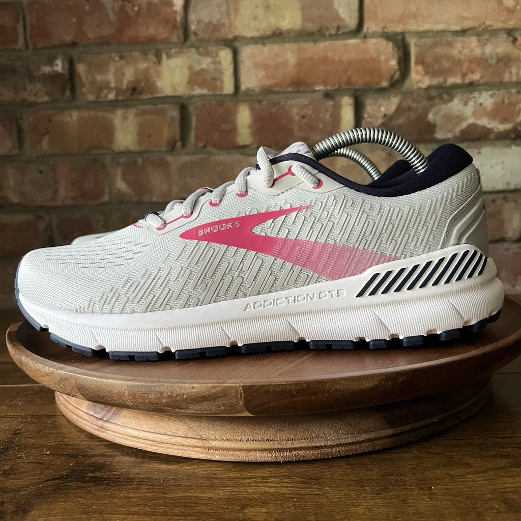 Brooks Addiction GTS 15 Supportive Balanced Running Womens 11 AA Gray Pink Shoes