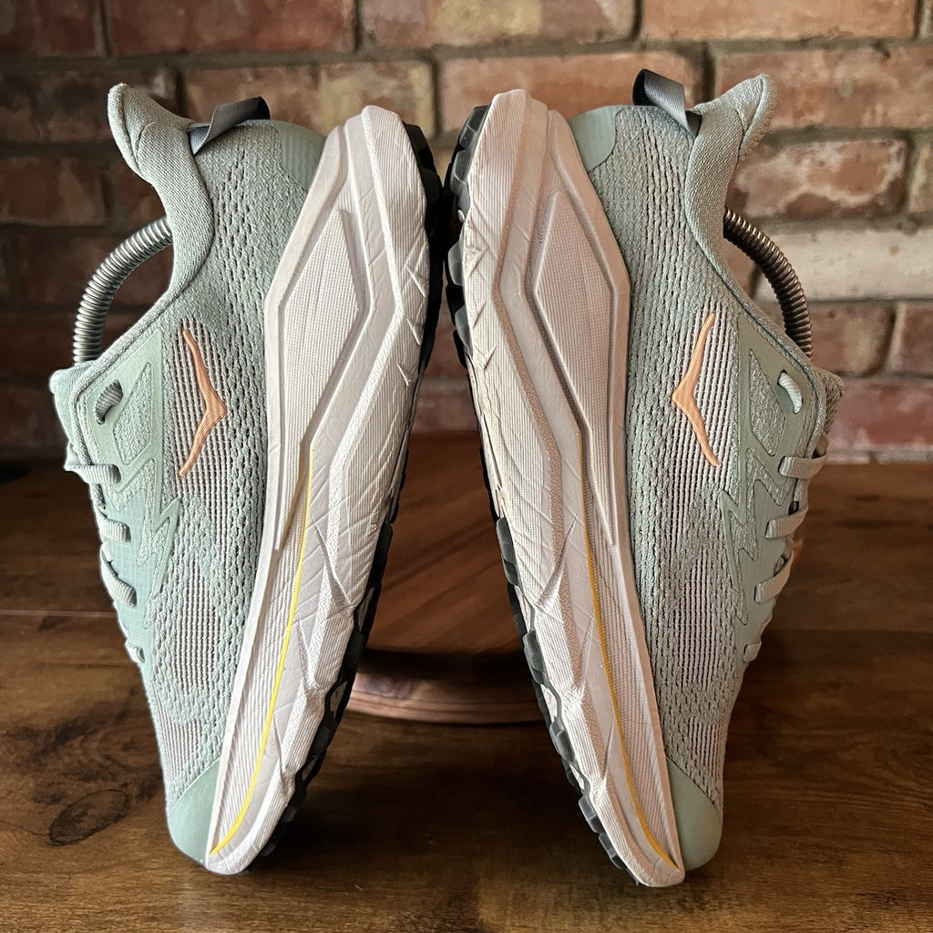 Hoka One One Challenger 8 Womens 7 Green Neutral Balanced Running Shoes Sneakers