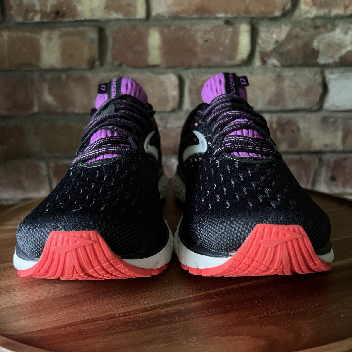 Brooks Glycerin 17 Cushion Black Fiery Coral Running Shoes Sneakers Womens 7 W