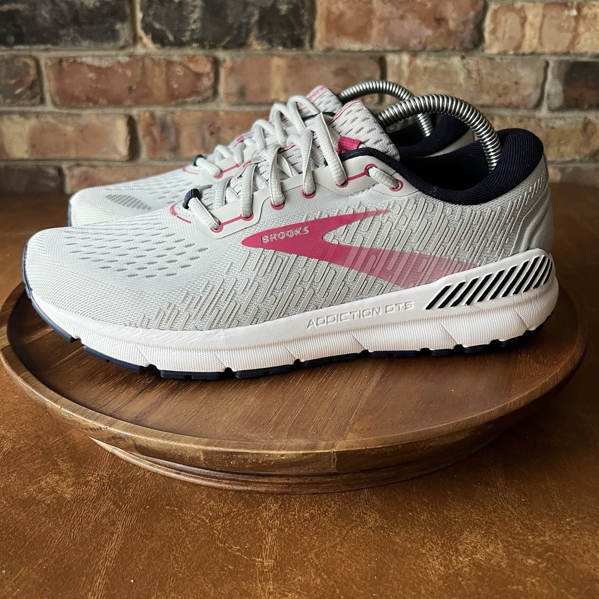 Brooks Addiction GTS 15 Supportive Running Womens 10.5 AA Gray Pink Shoes
