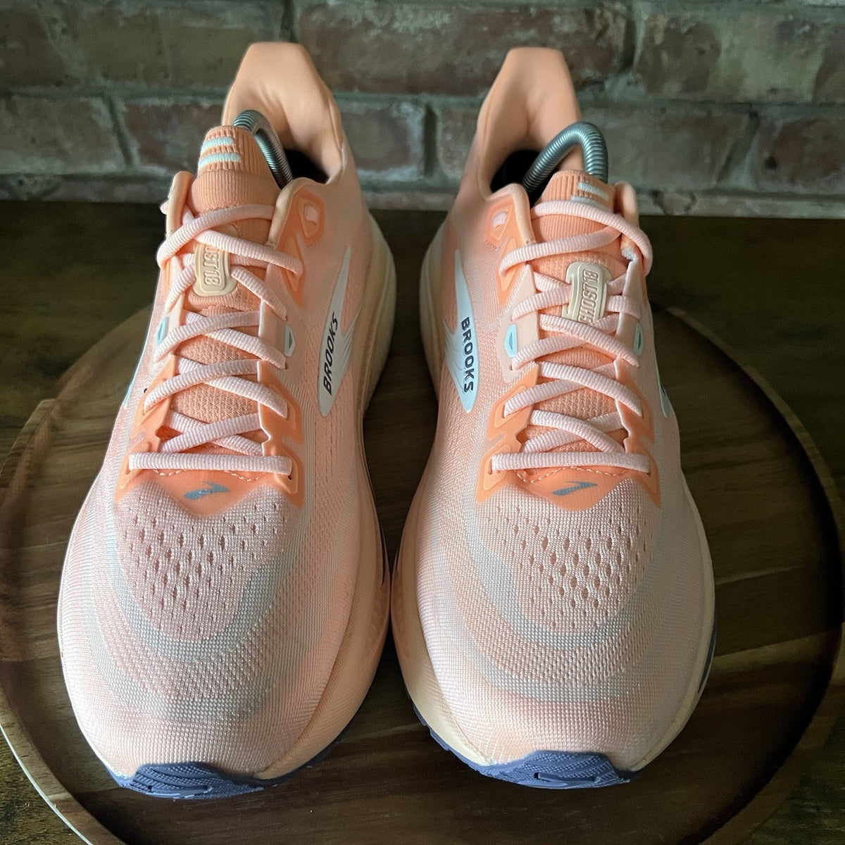 Brooks Ghost 18 Neutral Balanced Cushion Running Peach Coconut Shoes Size 11.5