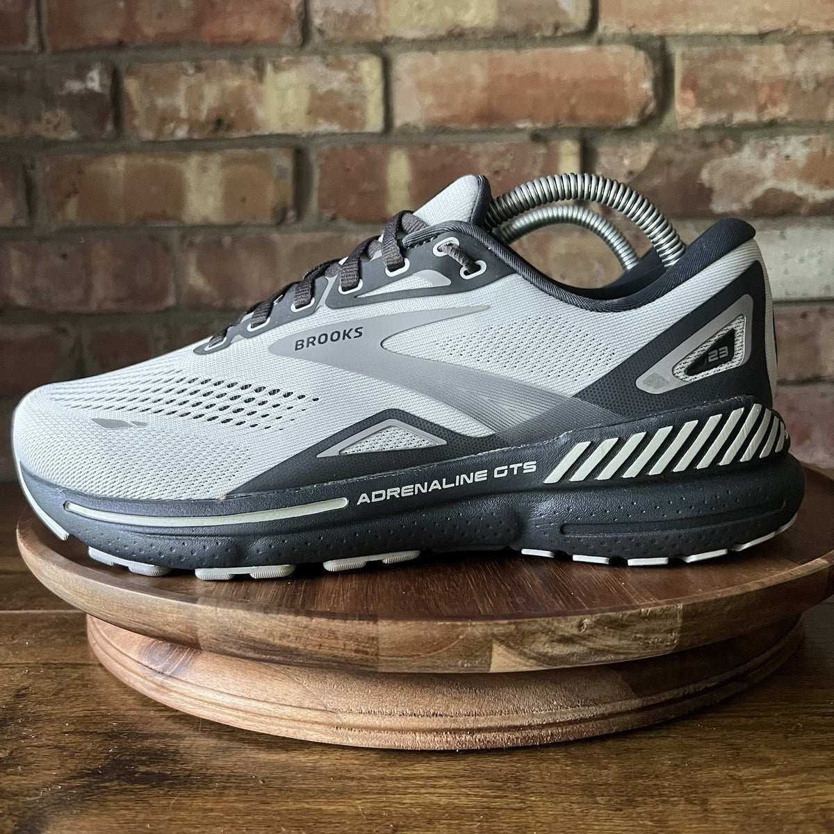 Brooks Adrenaline GTS 23 Supportive Gray Men's 8 4E Running Shoes Sneakers