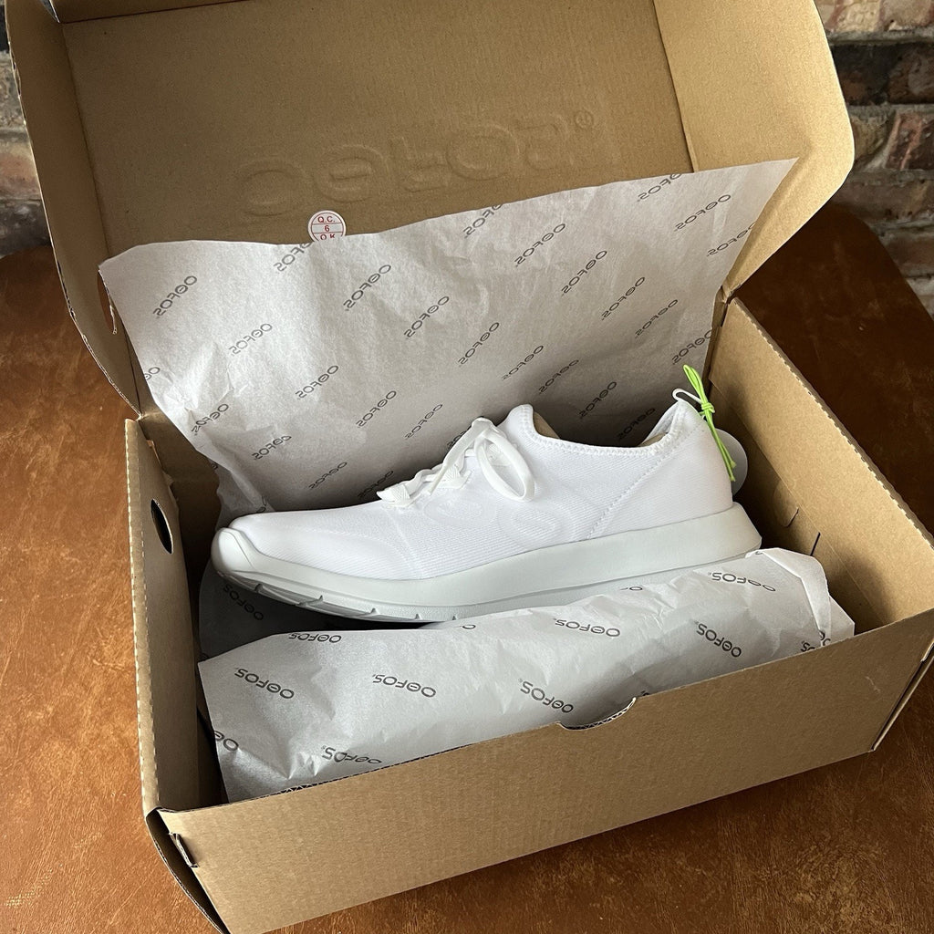 OOFOS Men's 9.5 OOmg Sport LS Low Recovery Supportive Cushion Knitted Shoe White
