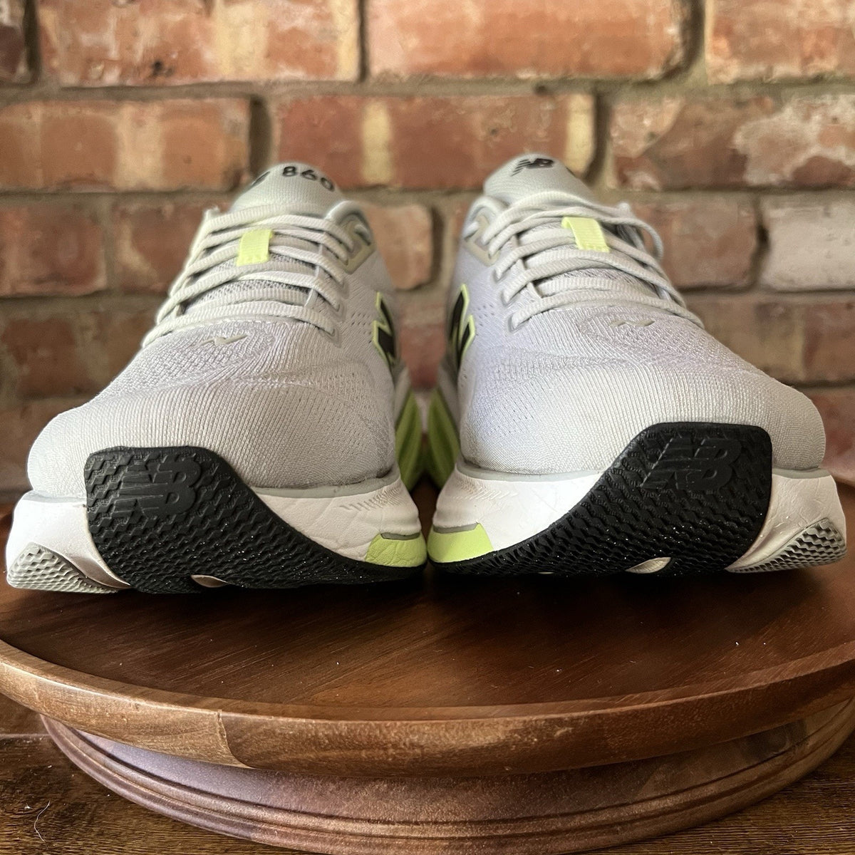 New Balance Fresh Foam X 860v15 Mens Size 9 2E Gray Glow Running Shoes Sneakers