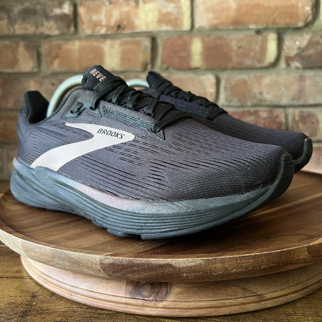 Brooks Revel 8 Women's Size 7 Black Rose Gold Athletic Running Shoes Sneakers