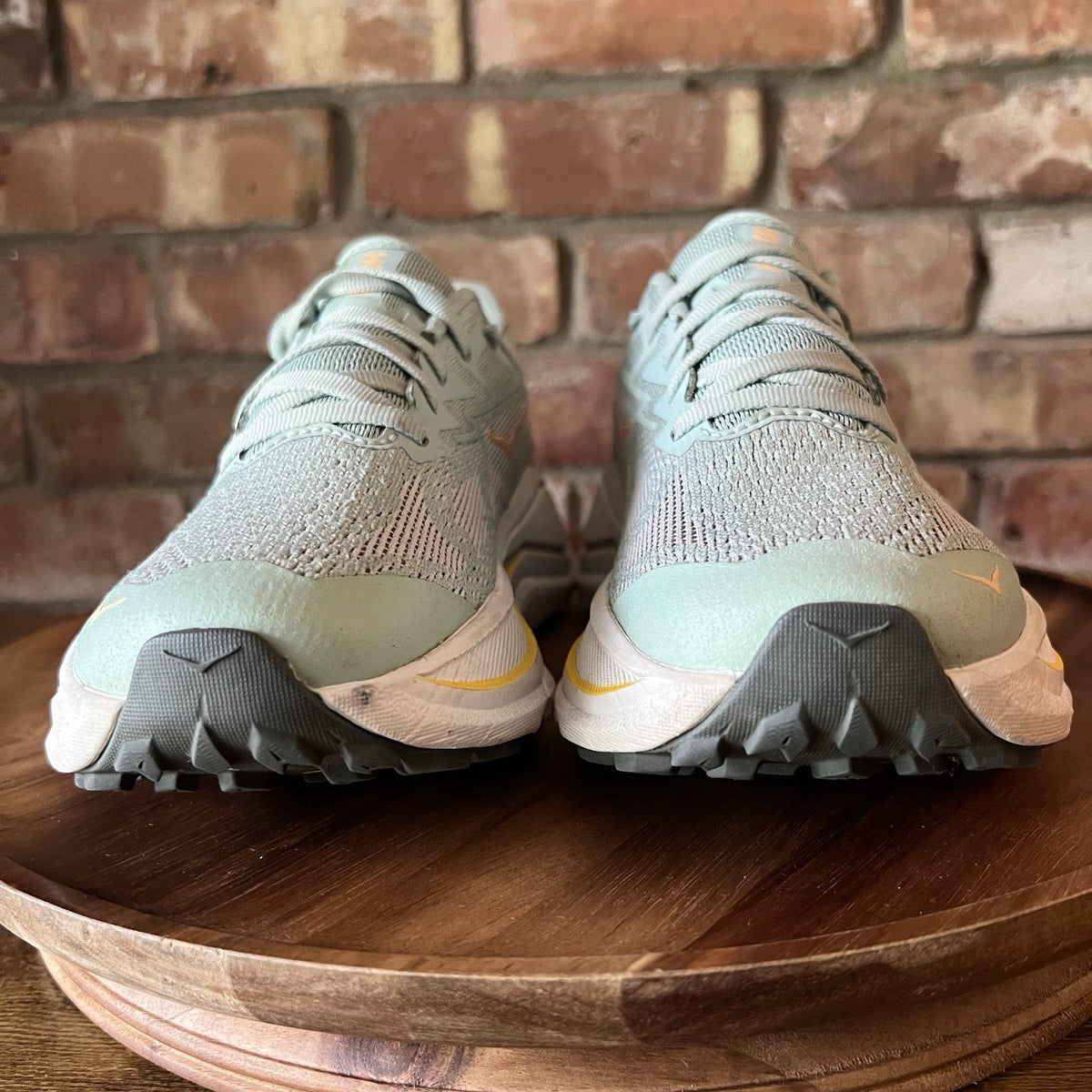 Hoka One One Challenger 8 Womens 7 Green Neutral Balanced Running Shoes Sneakers