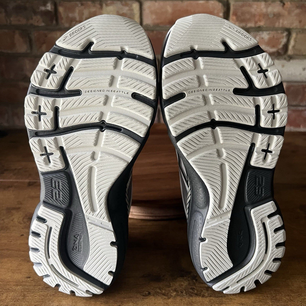 Brooks Adrenaline GTS 23 Supportive Gray Men's 8 4E Running Shoes Sneakers