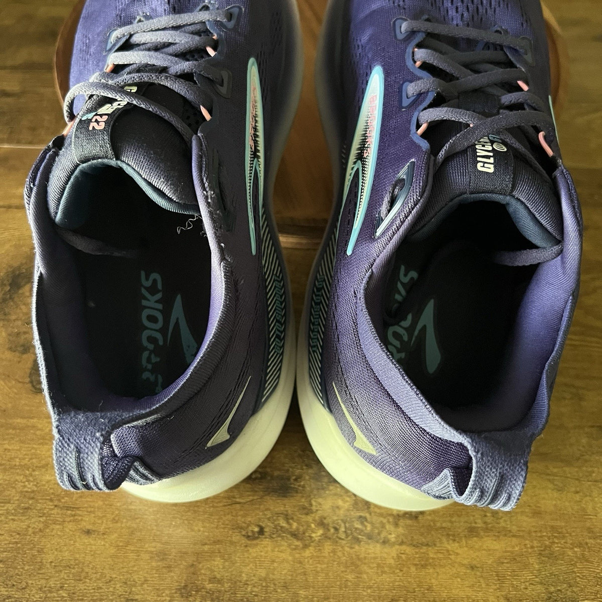 Brooks Glycerin 22 GTS Supportive Womens 12 EE Cushion Blue Pink Shoes Sneakers