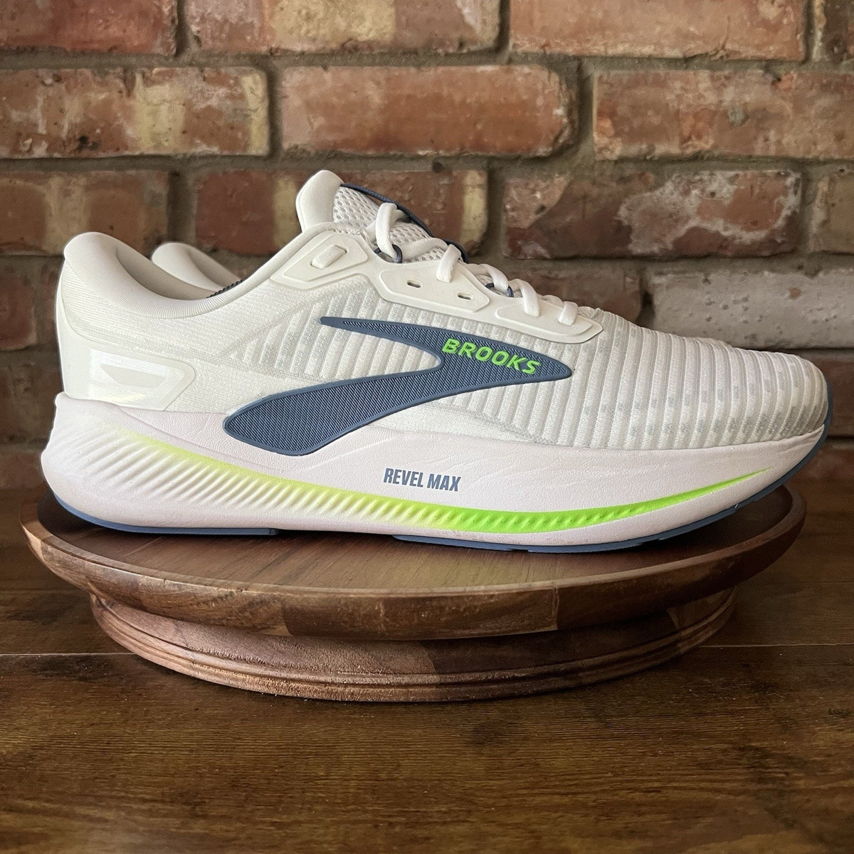 Brooks Revel Max Men's 13 Balance Cushion Blue White Running Shoes Sneakers