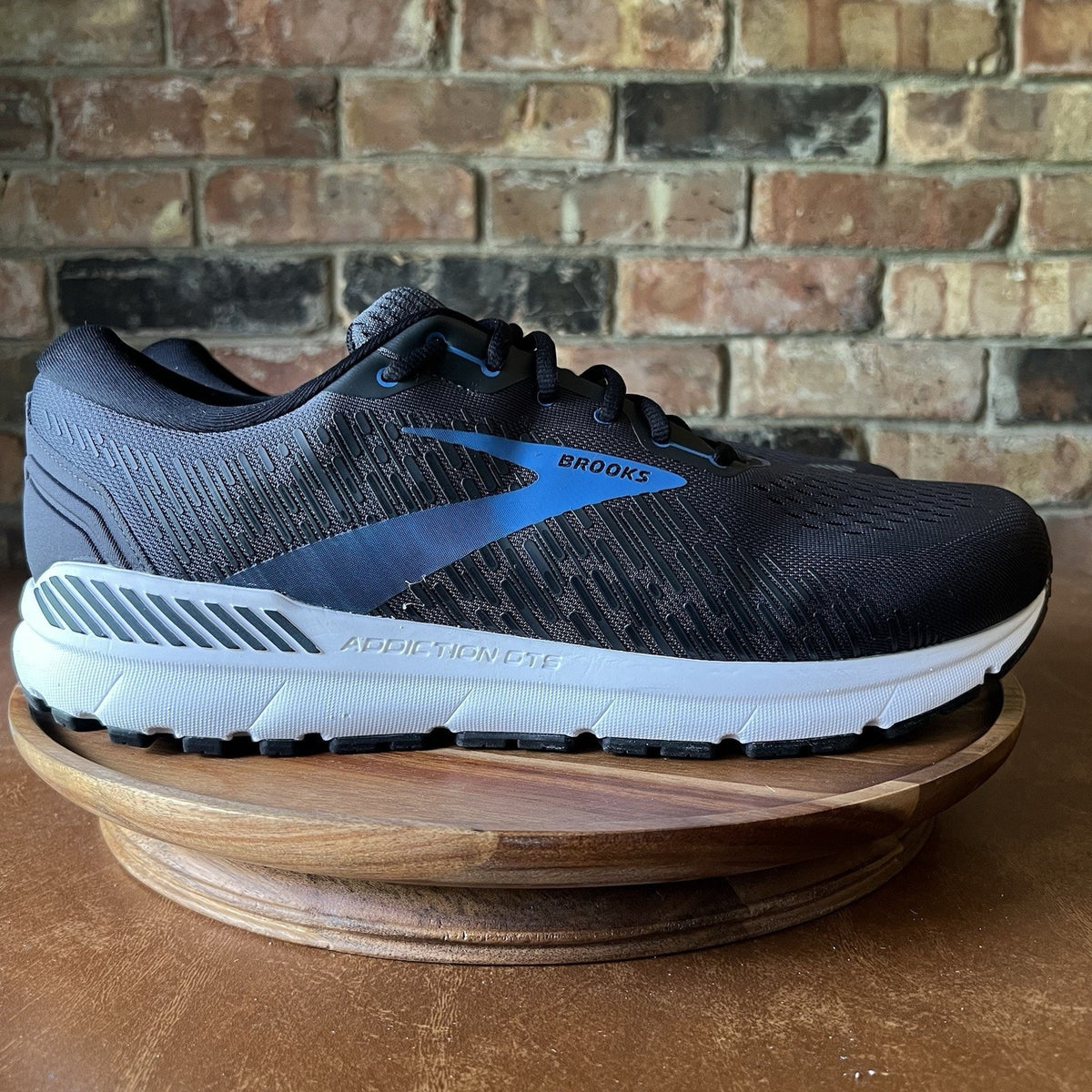Brooks Addiction GTS 15 Supportive Men’s 15 2E Black Blue Running Shoes Sneakers