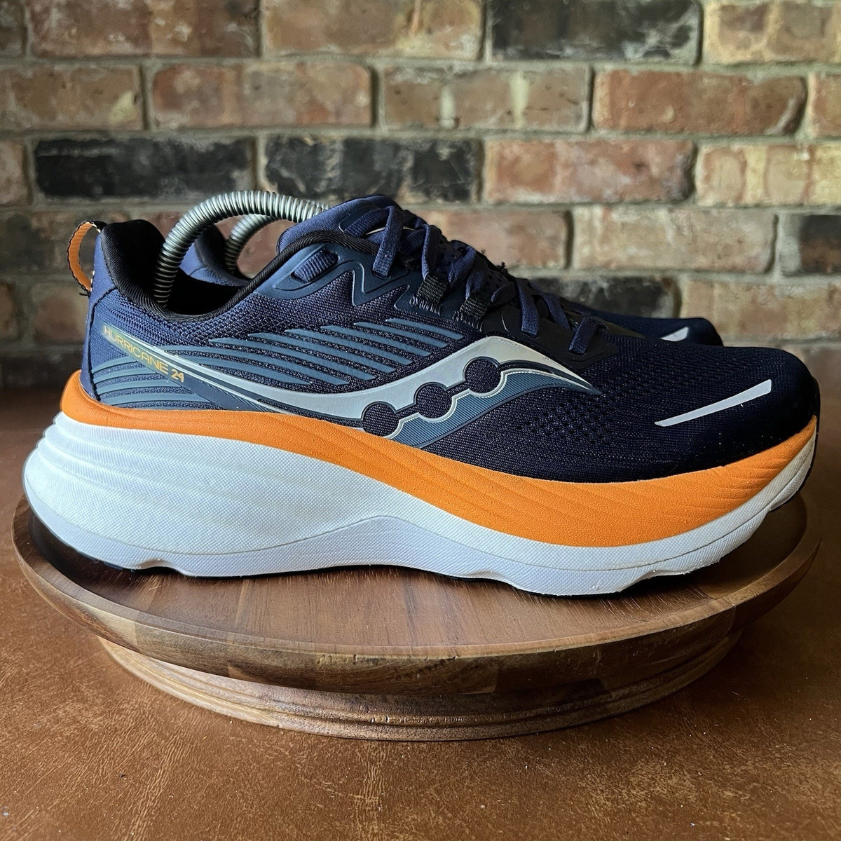Saucony Hurricane 24 Max Cushion Stability Men's 9.5 Navy Running Shoes Sneakers