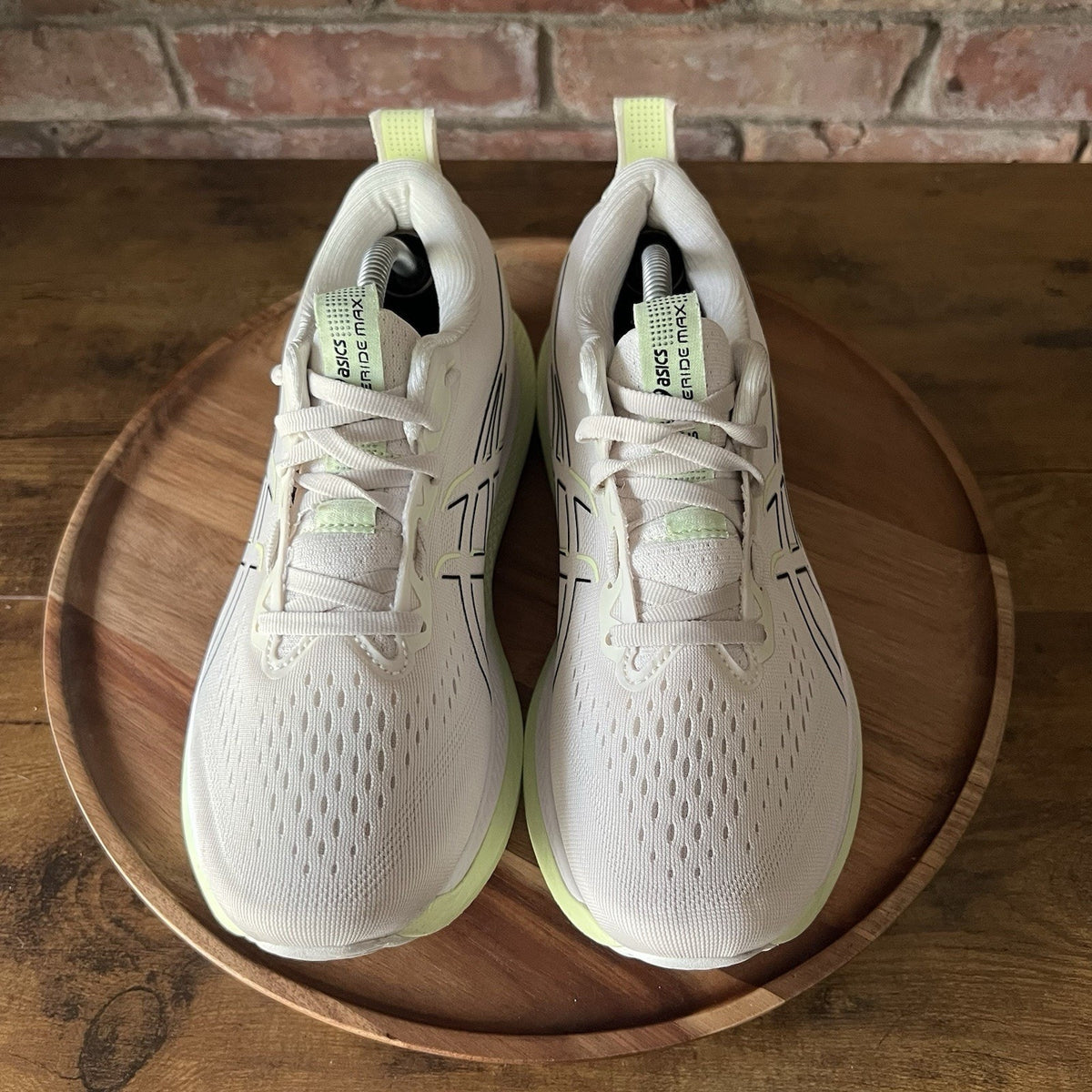 Asics GlideRide Max Cushion Running Womens 7.5 Beige Running Shoes Sneakers
