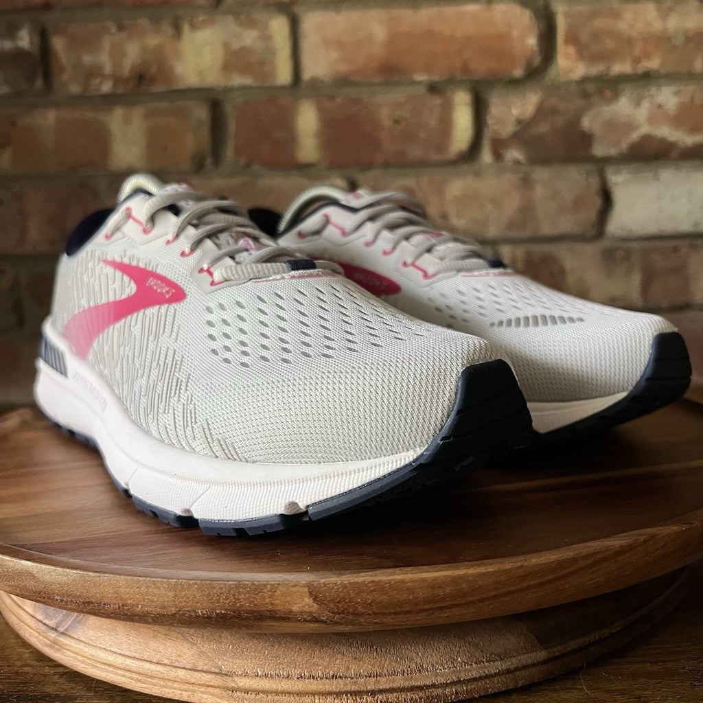Brooks Addiction GTS 15 Supportive Balanced Running Womens 11 AA Gray Pink Shoes