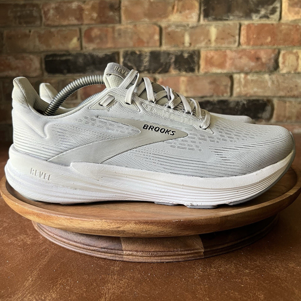 Brooks Revel 8 Women's 9.5 Running Oyster Mushroom Alloy Silver Sneakers Shoes