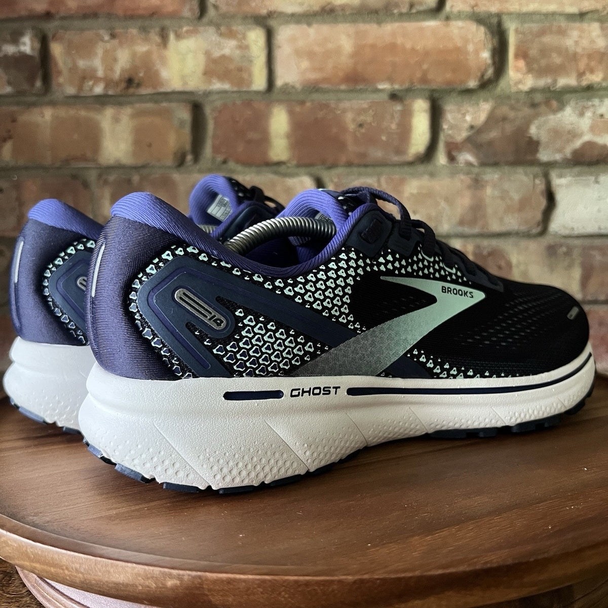 Brooks Ghost 14 Womans 9.5 Neutral Cushion Running Navy White Sneakers Shoes