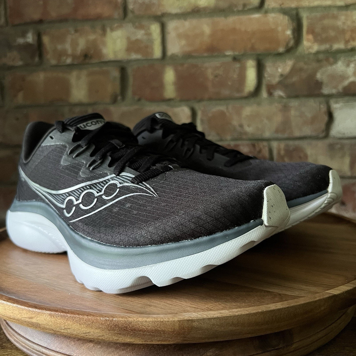 Saucony Kinvara 16 Women's 8 PWRRUN Neutral Cushion Running Shoes Sneakers