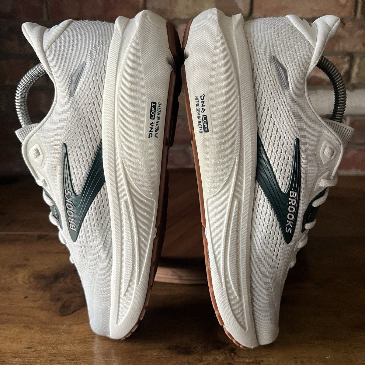 Brooks Ghost 18 Men's 8.5 Balanced Cushion White Spruce Running Shoes Sneakers