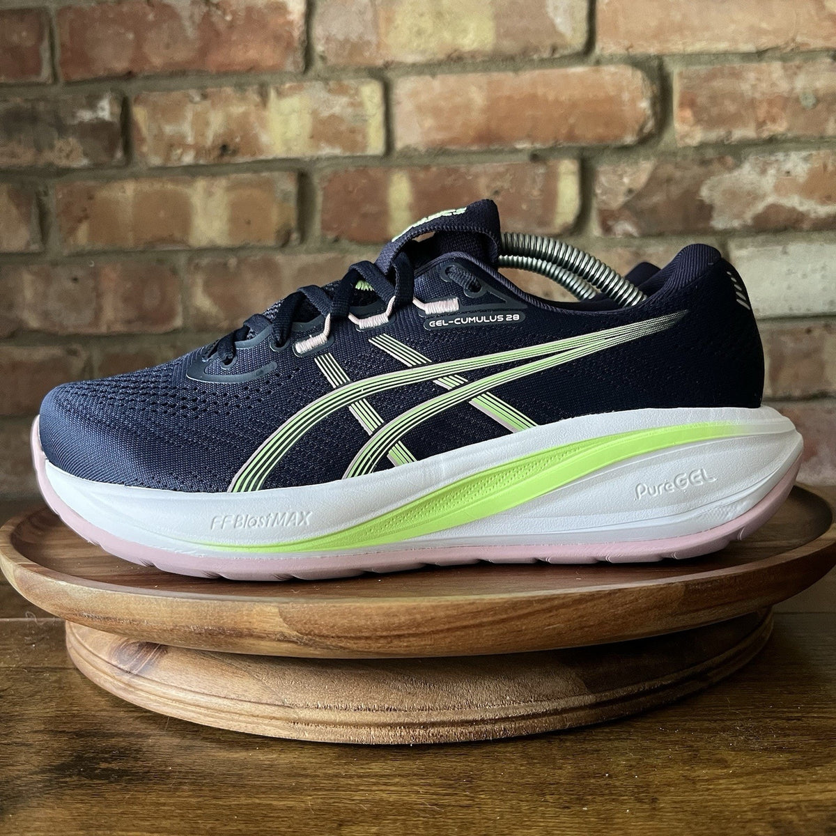 Asics Gel-Cumulus 28 Max Cushion Womens 8 Blue Green White Running Shoes