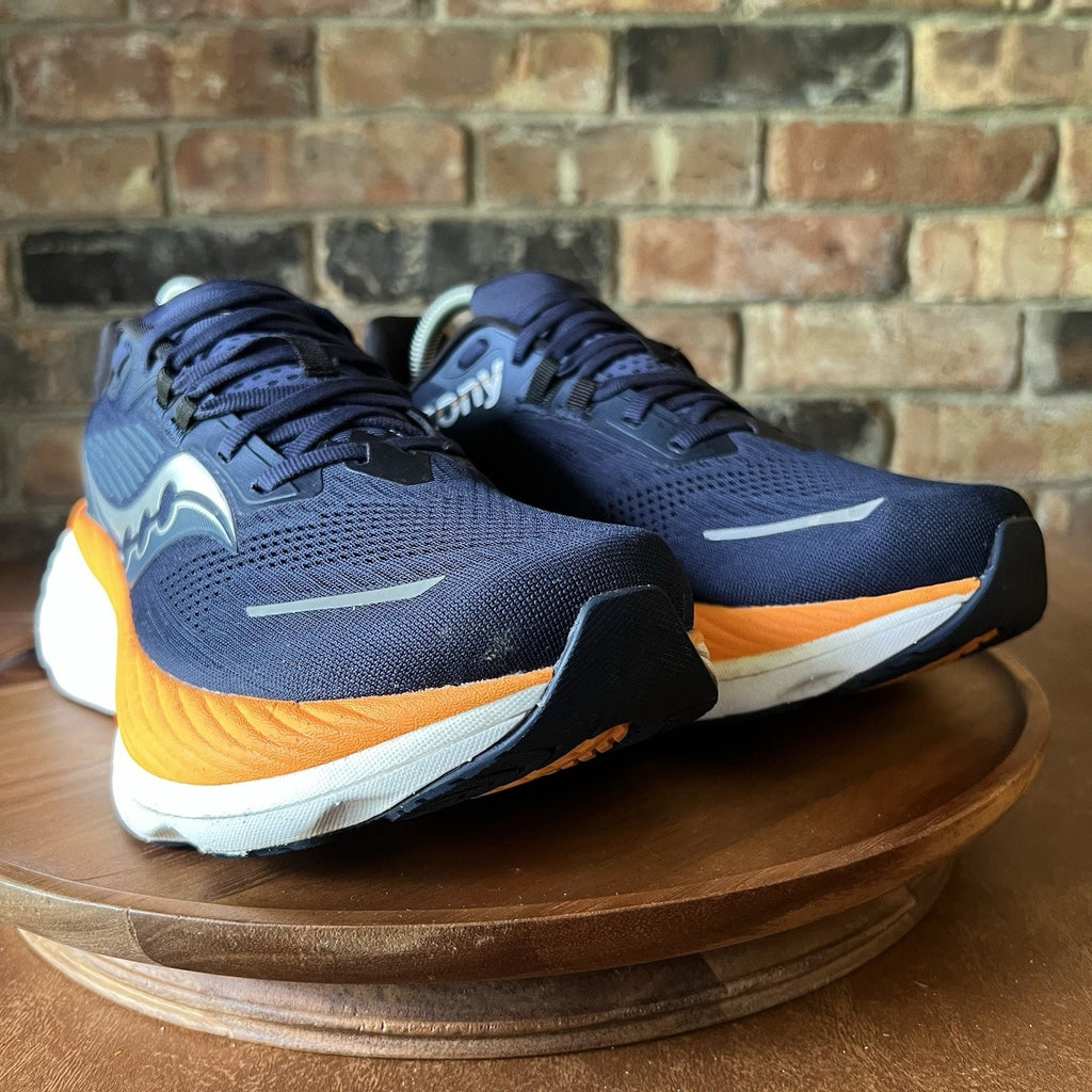 Saucony Hurricane 24 Max Cushion Stability Men's 9.5 Navy Running Shoes Sneakers