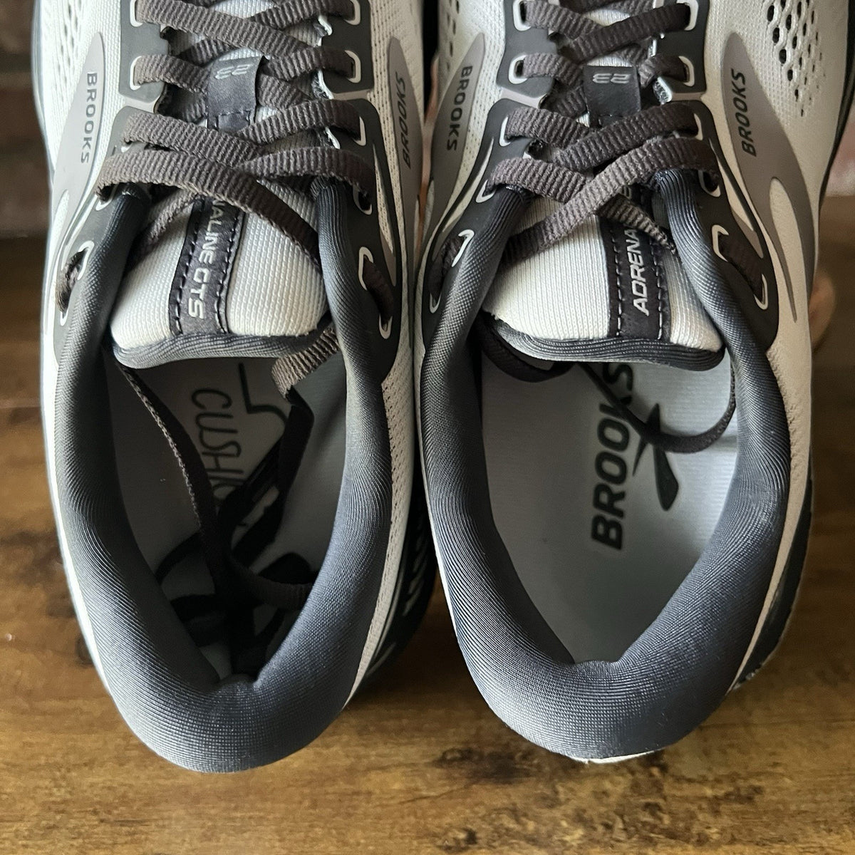 Brooks Adrenaline GTS 23 Supportive Gray Men's 8 4E Running Shoes Sneakers