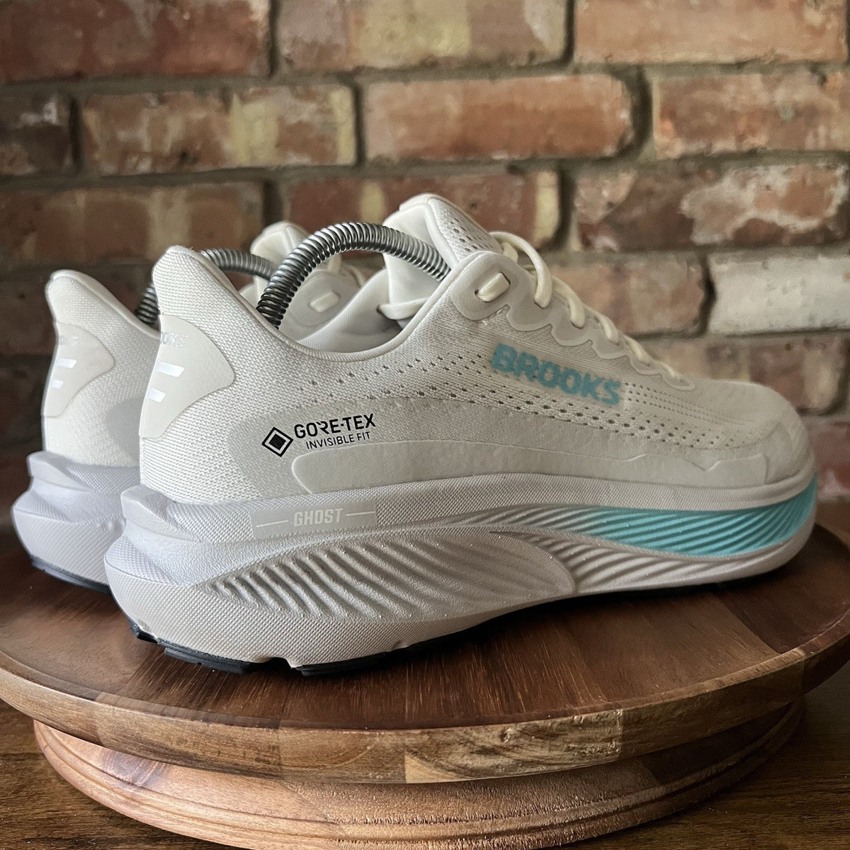 Brooks Ghost GORE-TEX Women's 11.5 Neutral Balance Cushion Blue White Shoes