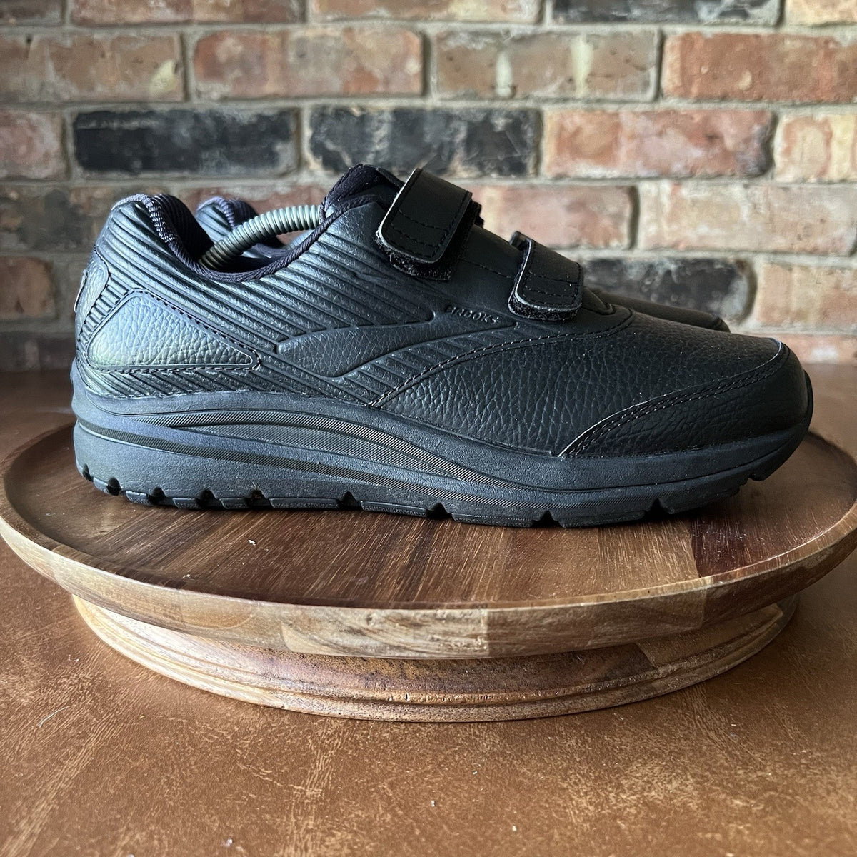 Brooks Addiction Walker 2 Women's 9 Black Leather Walking Sneaker Shoes