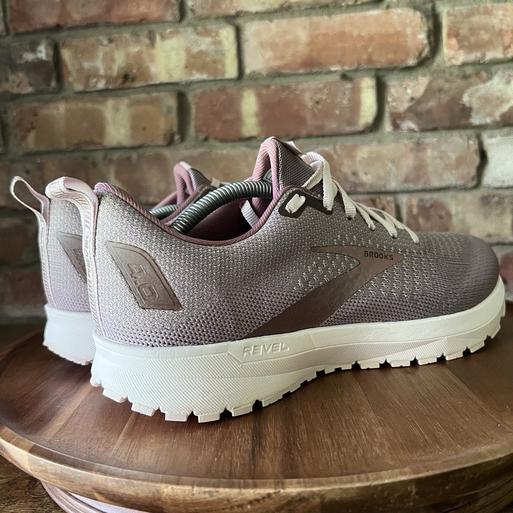 Brooks Revel 4 Running Neutral Cushion Womens 9.5 Rose Pink Sneakers Shoes
