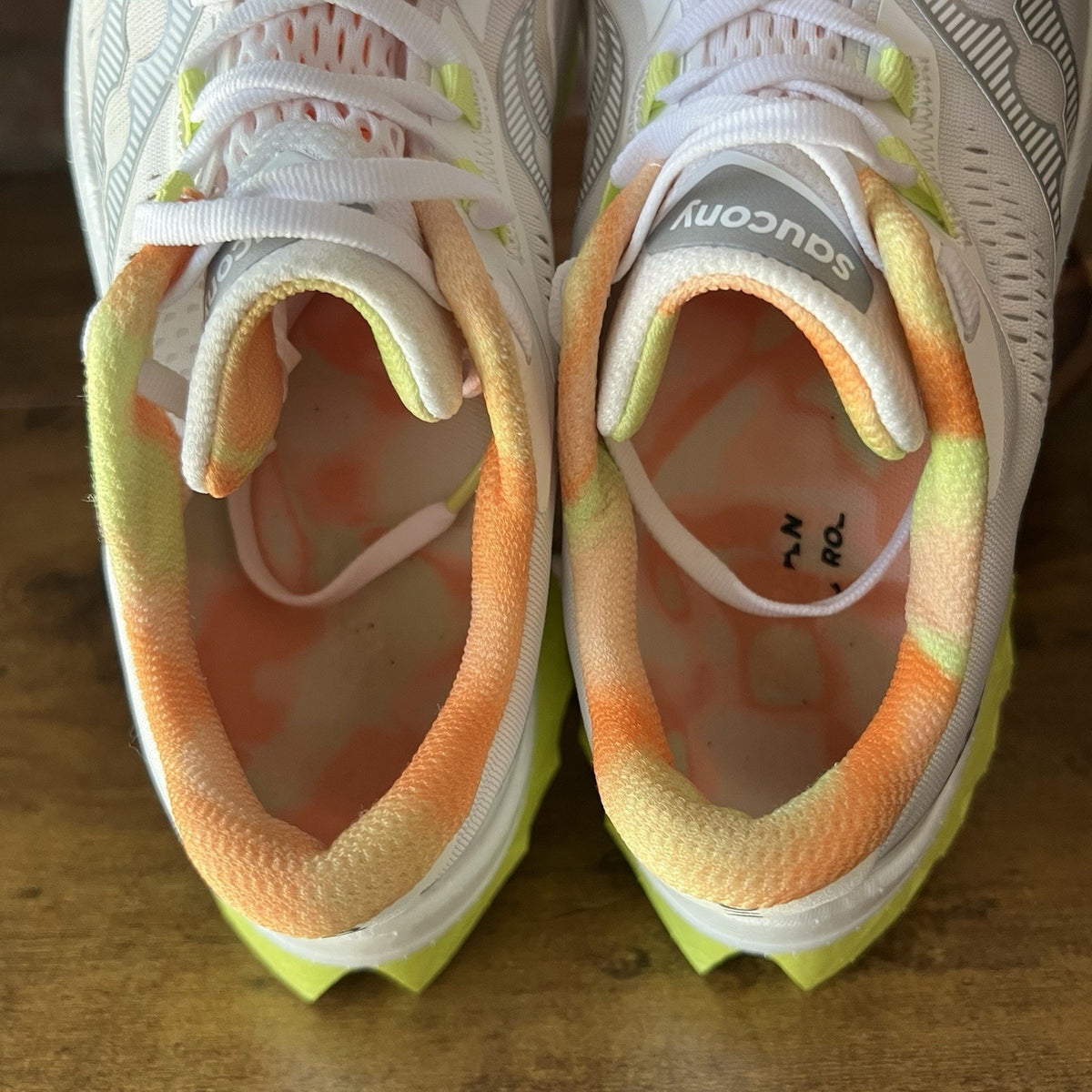 Saucony Endorphin Speed 4 Women's 10 White Sunny Speedroll Cushion Running Shoes