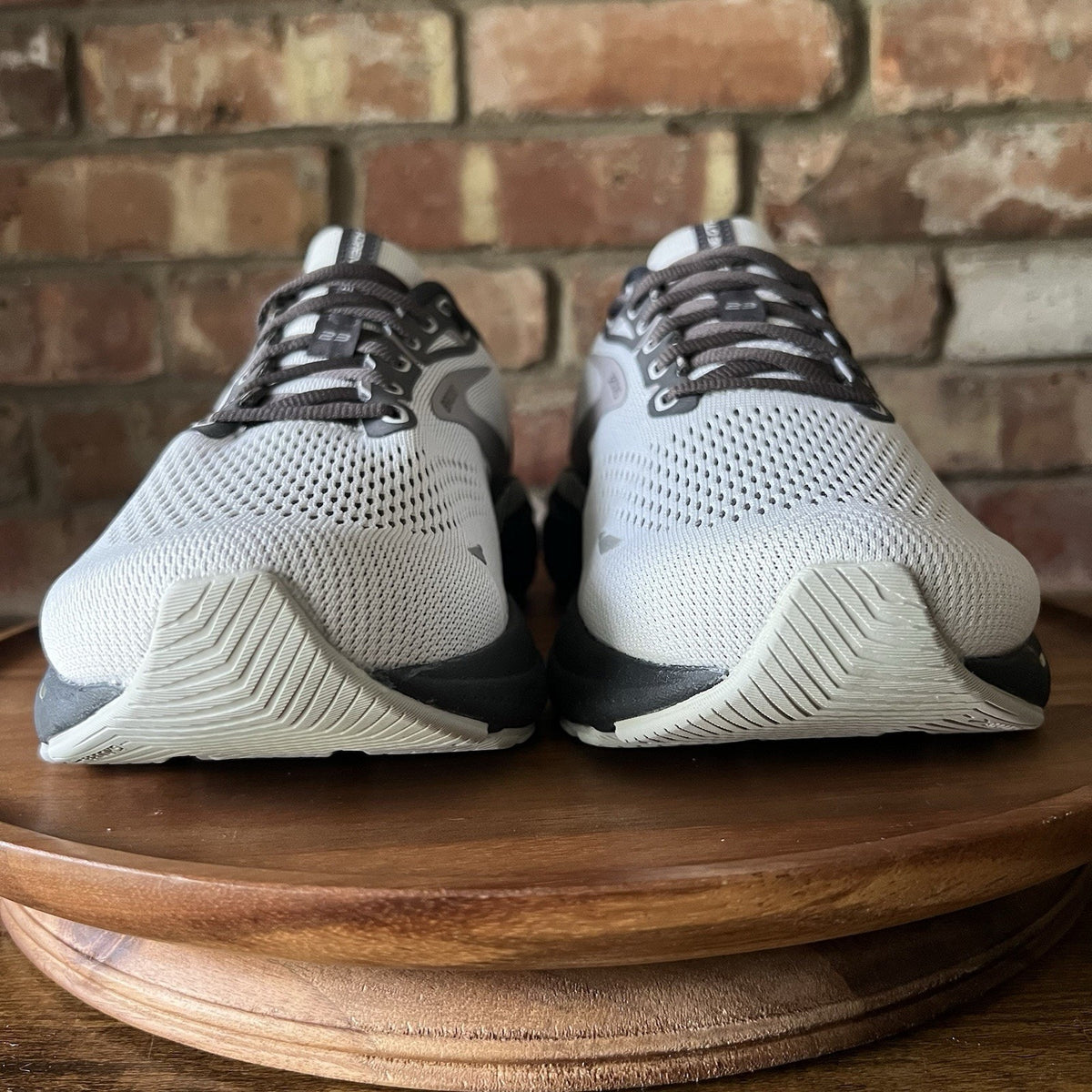 Brooks Adrenaline GTS 23 Supportive Gray Men's 8 4E Running Shoes Sneakers