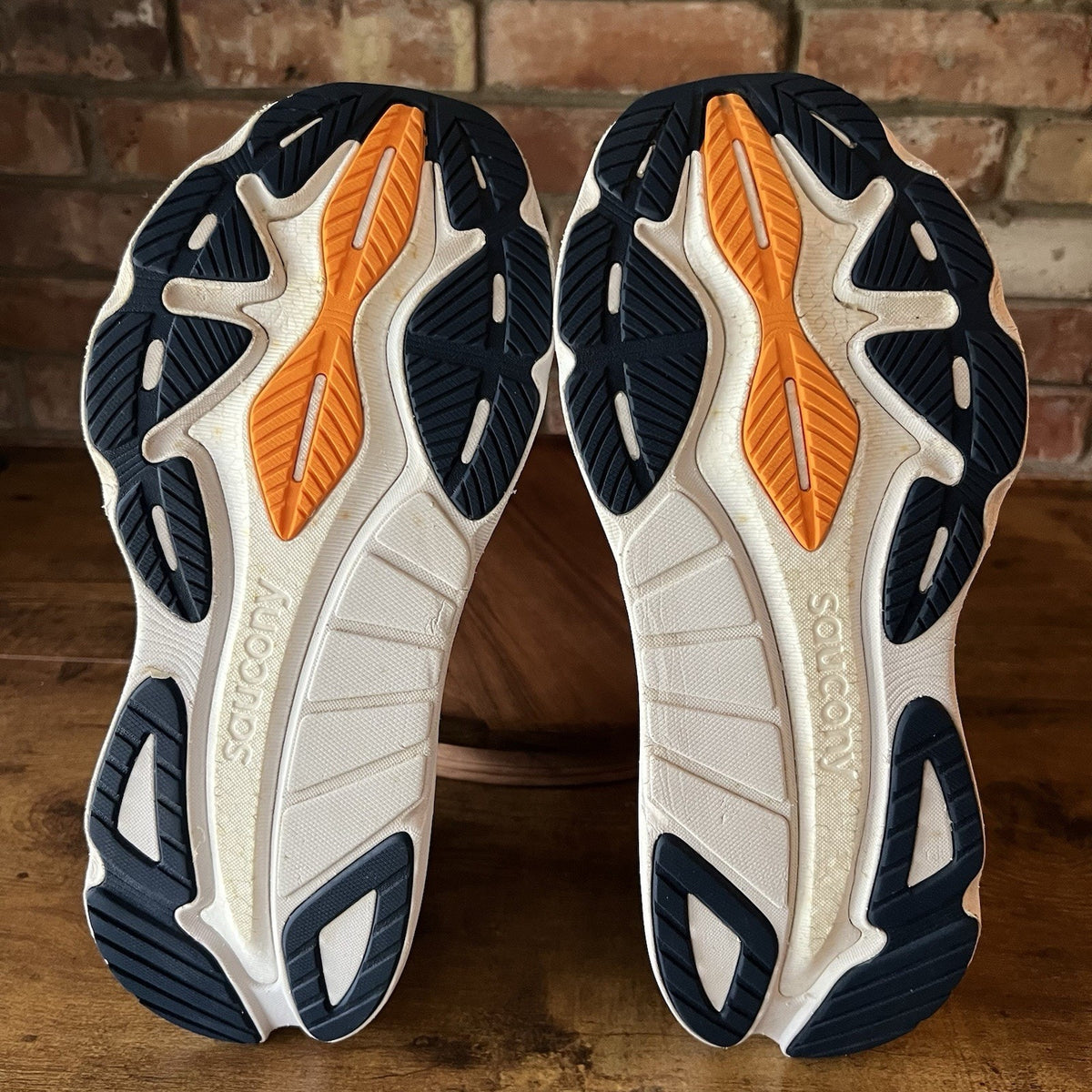Saucony Hurricane 24 Max Cushion Stability Mens 11.5 Navy Running Shoes Sneakers