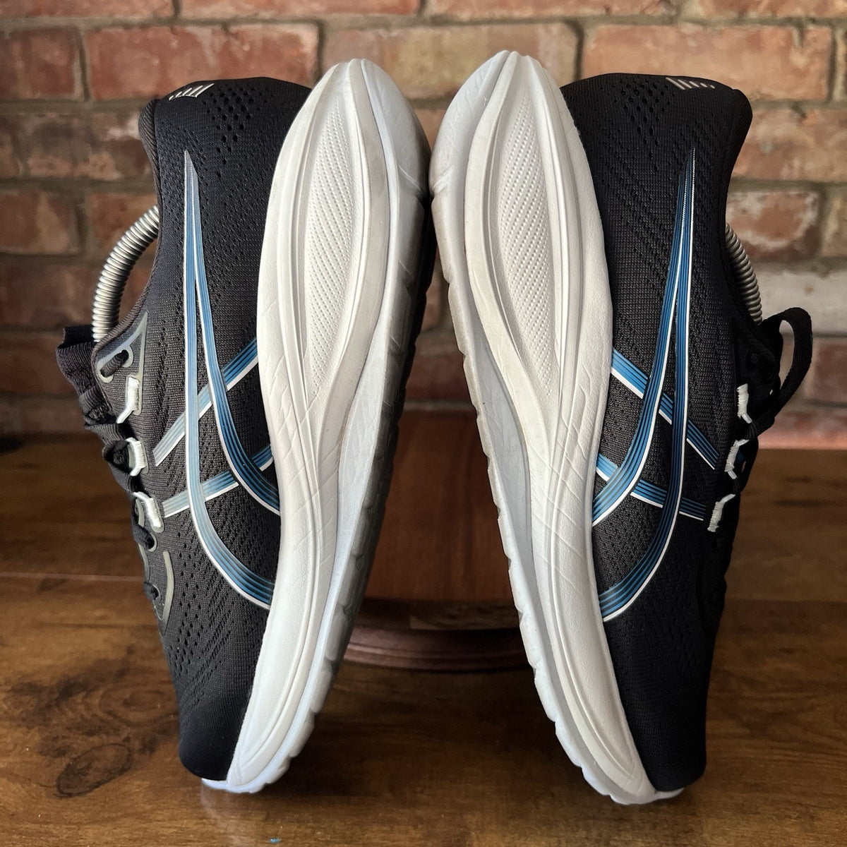 Asics Gel-Cumulus 28 Womens 8 Black Blue Cushioned Running Shoes Sneakers