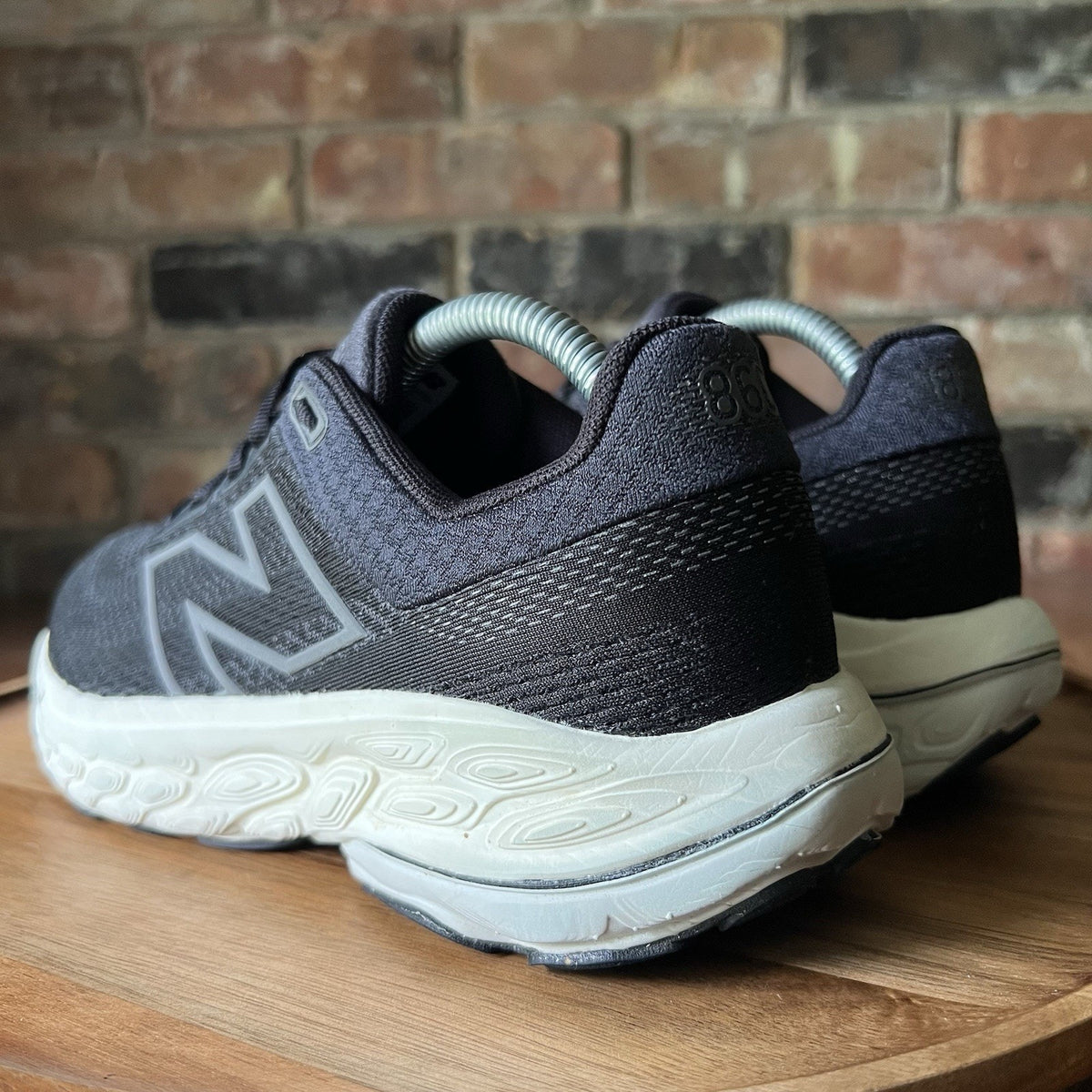 New Balance Fresh Foam X 860v14 Black White Cushioned Women's 6.5 Shoes Sneakers
