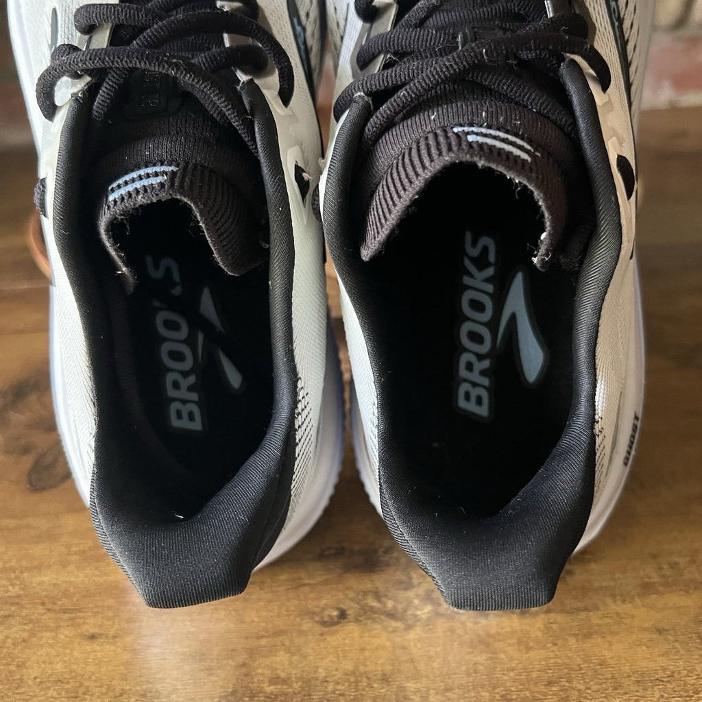 Brooks Ghost 18 Mens 8.5 White Black Neutral Balance Cushion Running Shoes