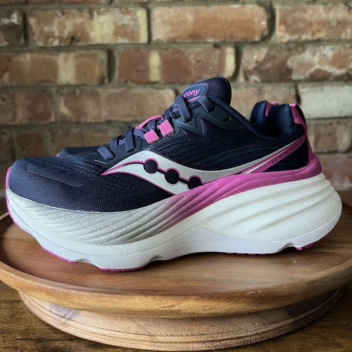 Saucony Hurricane 24 Stability Max Cushion Pink Blue Running Shoes Women's 5