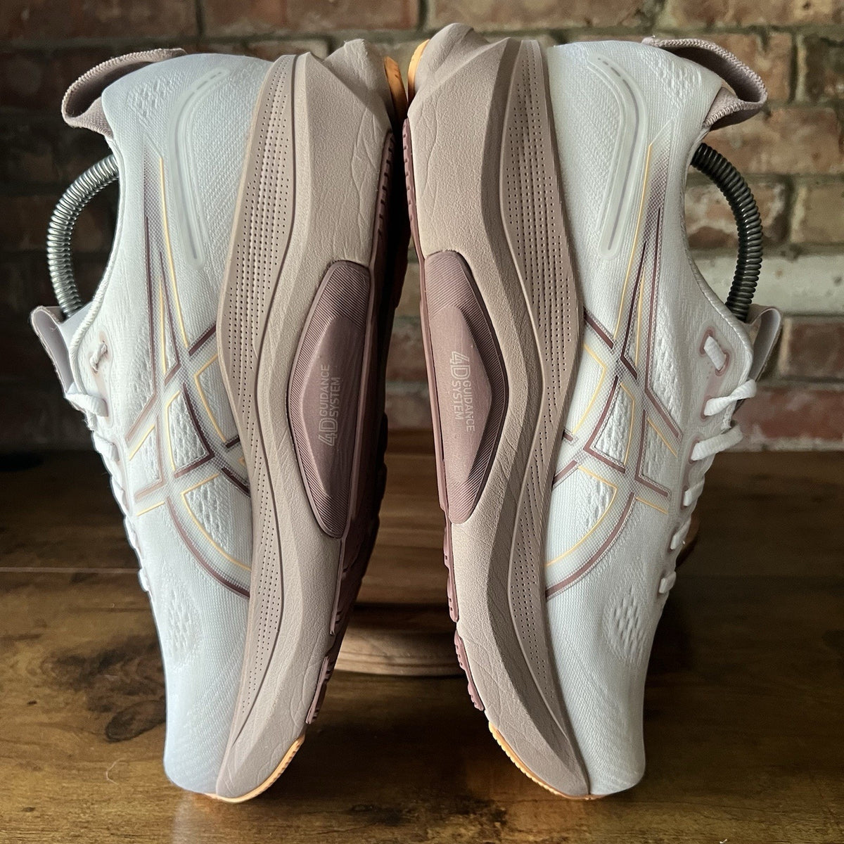 Asics Gel-Kayano 32 Stability Max Cushion Women's 9.5 White Taupe Running Shoes