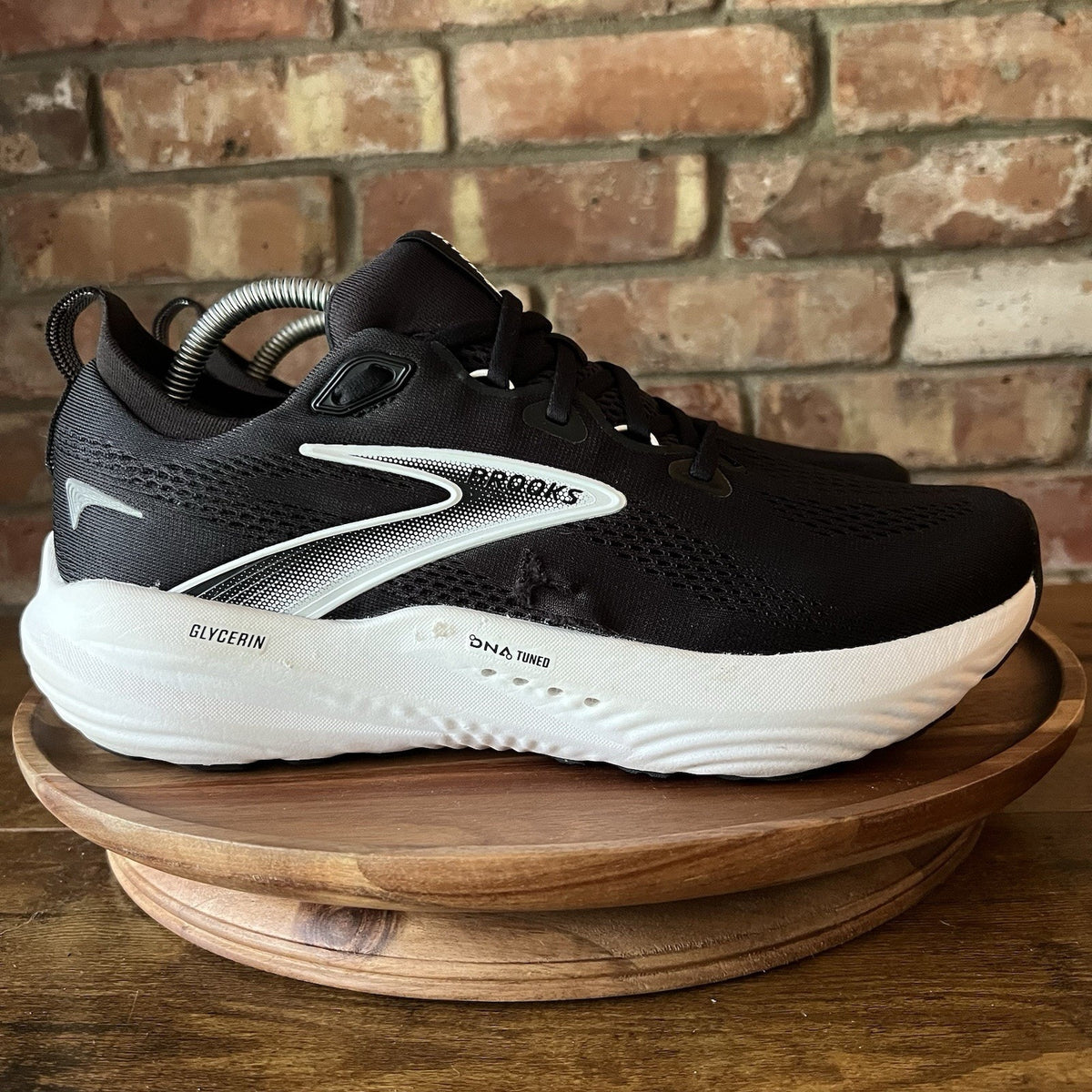 Brooks Glycerin 22 Women's 11 Black White Plush Cushioned Running Shoes Sneakers