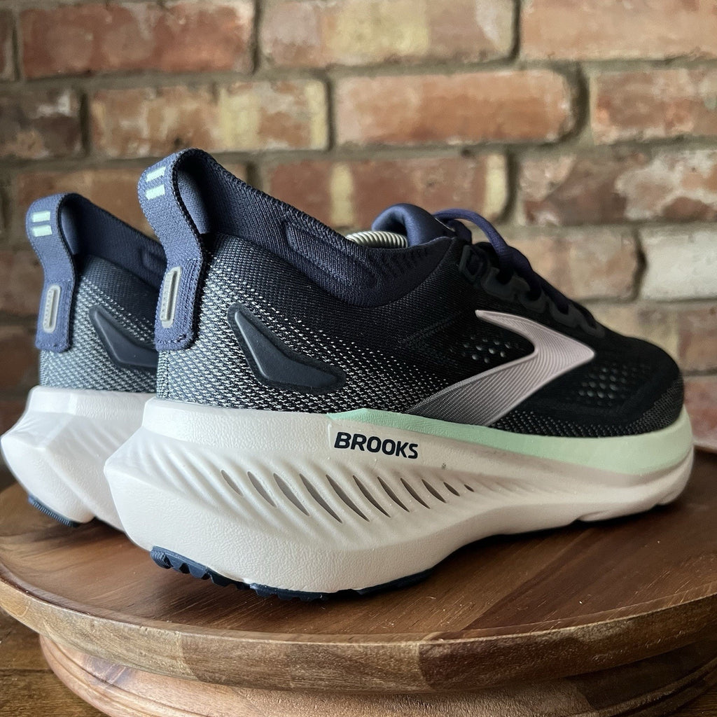 Brooks Glycerin 23 Womens 8 Wide Blue Running Shoes Sneakers Plush Cushion