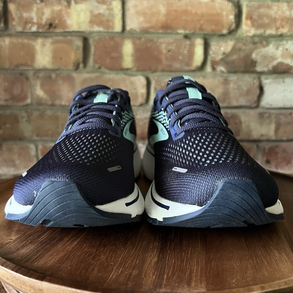 Brooks Ghost 14 Womans 9.5 Neutral Cushion Running Navy White Sneakers Shoes
