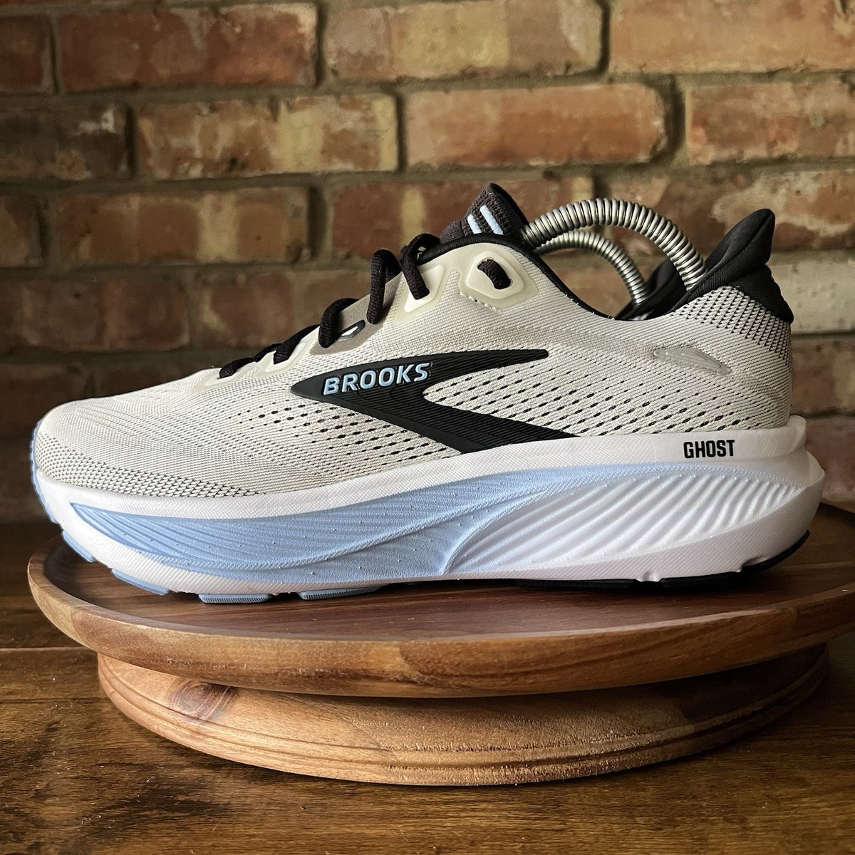 Brooks Ghost 18 Mens 8.5 White Black Neutral Balance Cushion Running Shoes