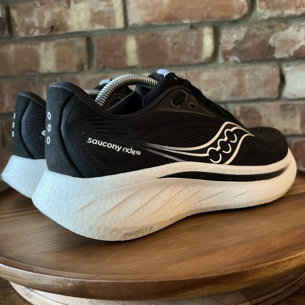 Saucony Ride 18 Women's 8 Plush Cushion Black Neutral Running Shoes Sneakers