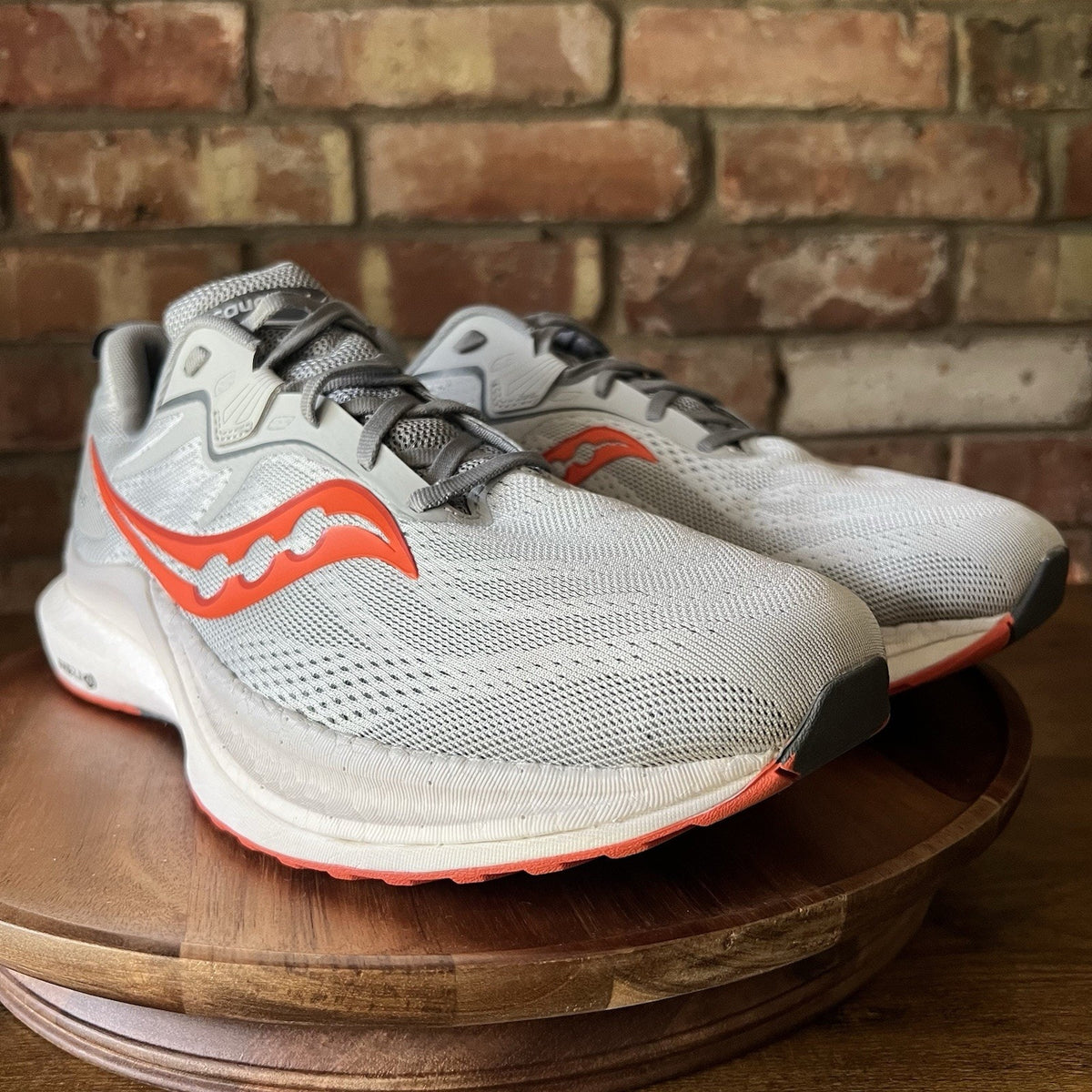 Saucony Tempus 2 Cloud Pepper 14 Stability Cushioned Running Shoes Sneakers